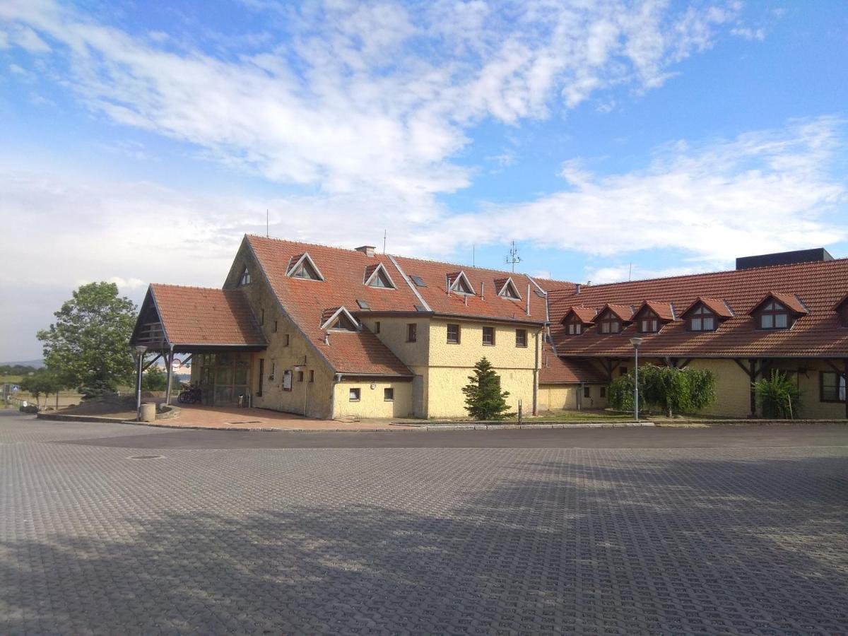 Statek Hotel